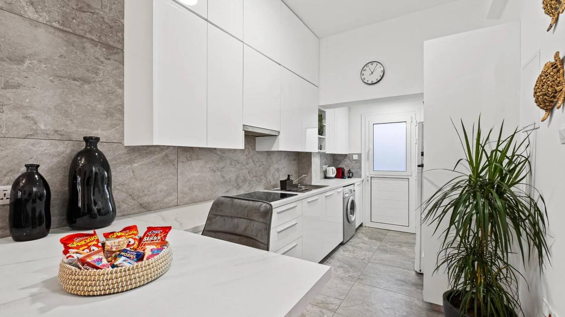 Fatcow Beach Apartment Ларнака 0*,  Кипр